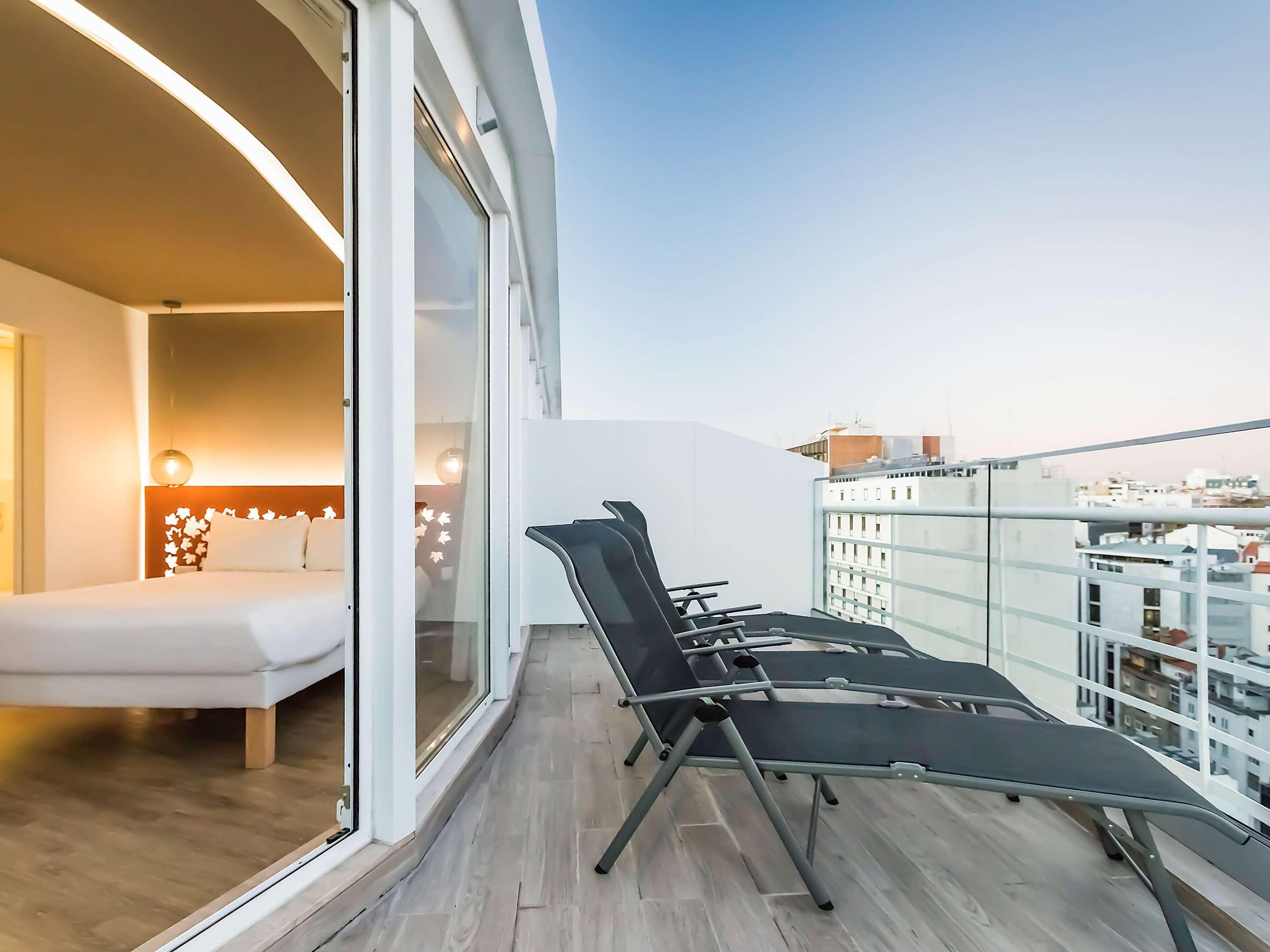 Ibis Styles Lisboa Centro Marques De Pombal Hotel Exterior photo